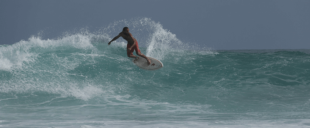 Surfing in Goa 3