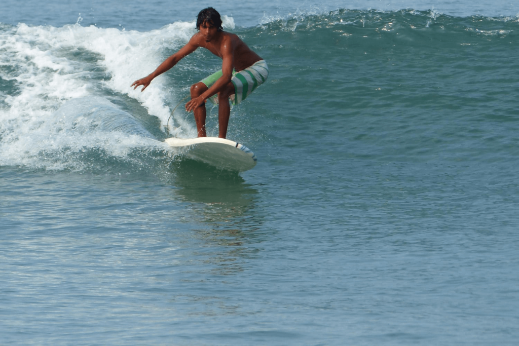 Surfing in Goa 4