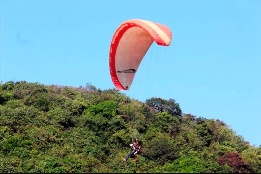 paragliding in Goa 1