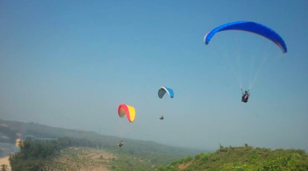 paragliding in Goa 4