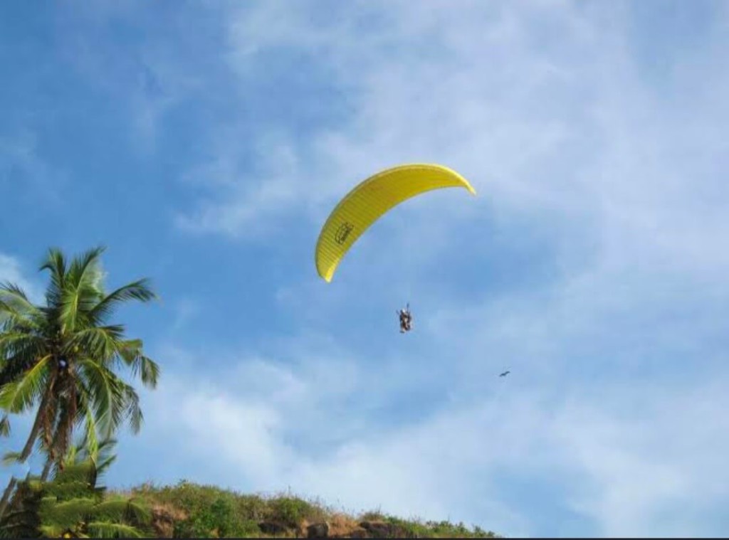 paragliding in Goa 7