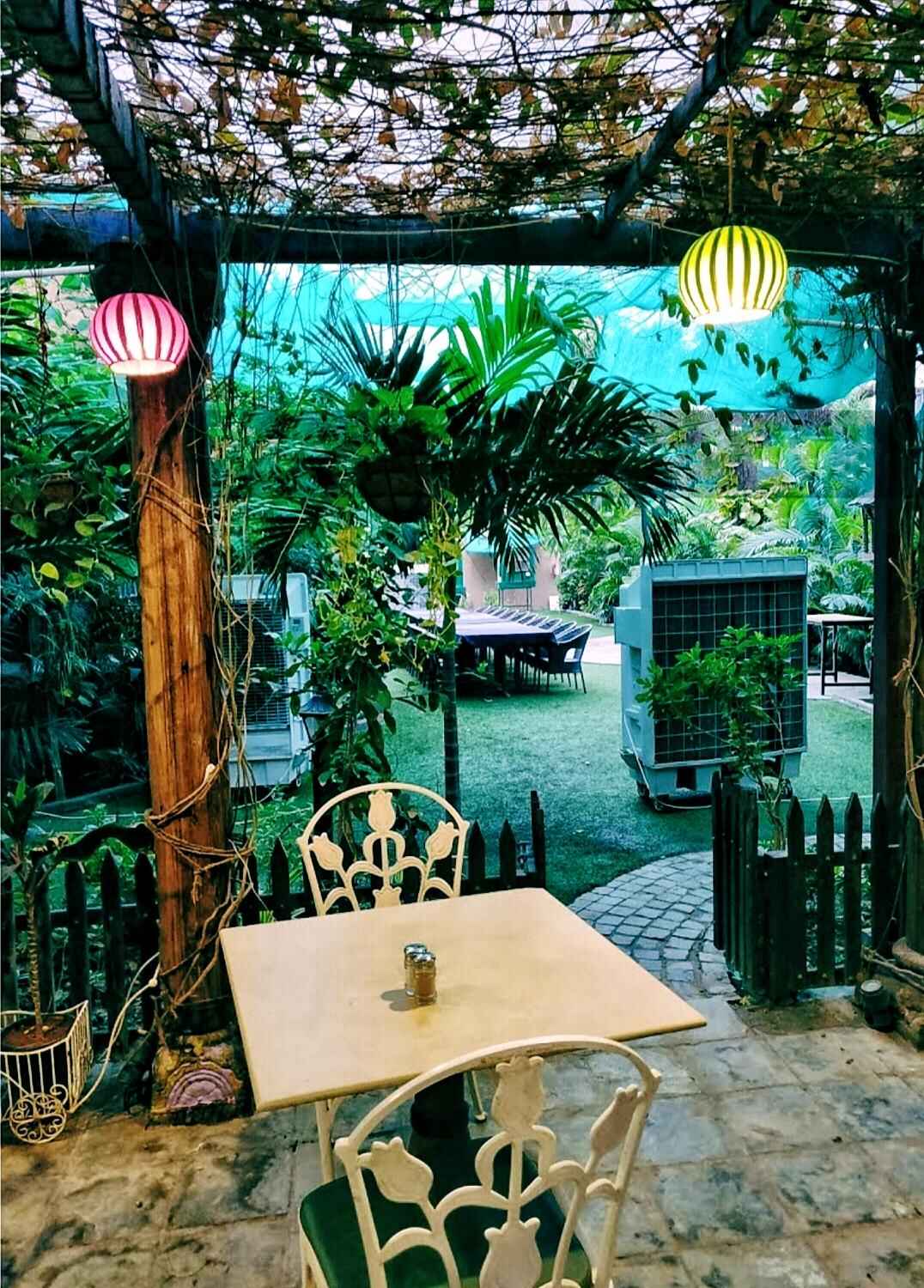 17 Best Private Cabin Cafe And Restaurant For Couples In Ahmedabad
