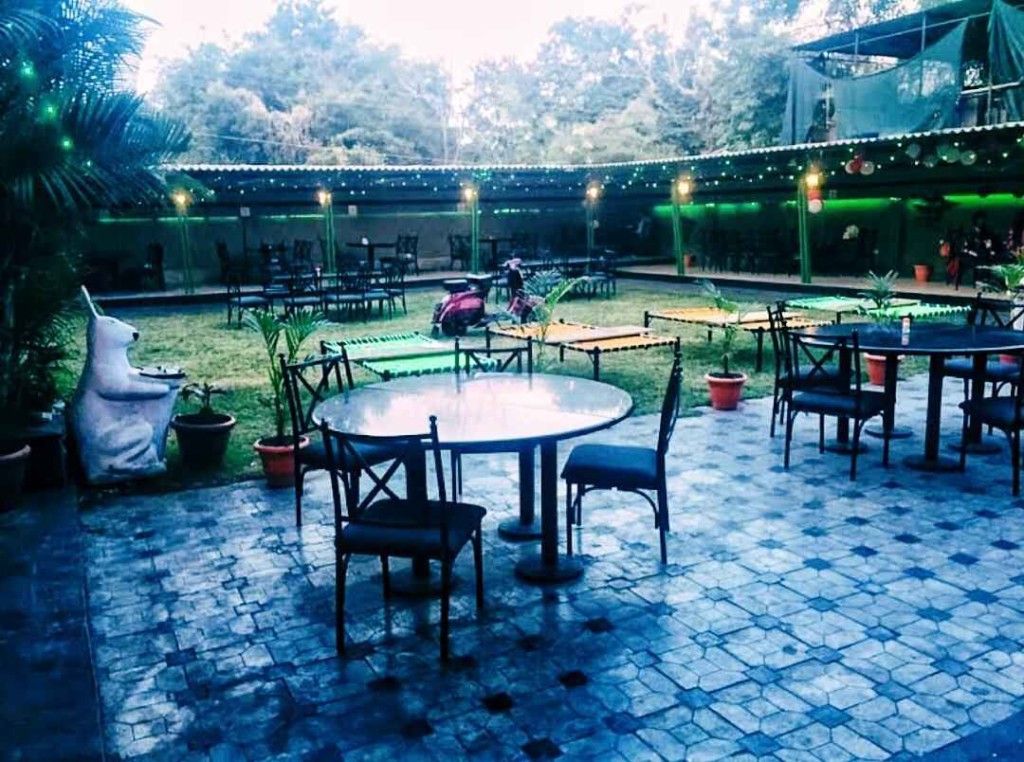 Best Private Cabin Cafe And Restaurant For Couples In Akola 12