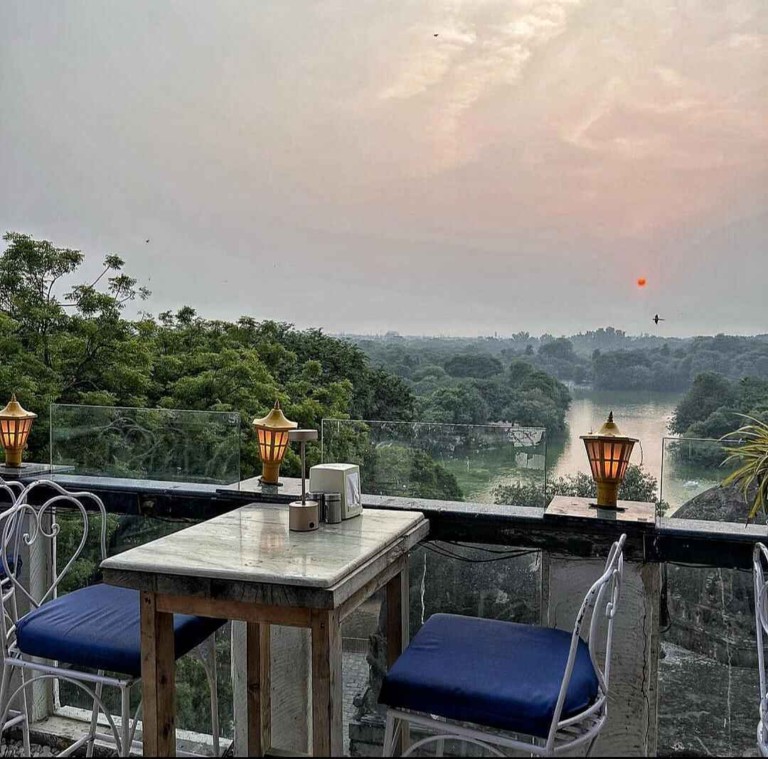 16-best-private-cabin-cafe-and-restaurant-for-couples-in-delhi