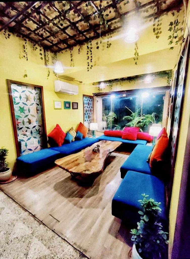 Best Private Cabin Cafe And Restaurant For Couples In Indore 27