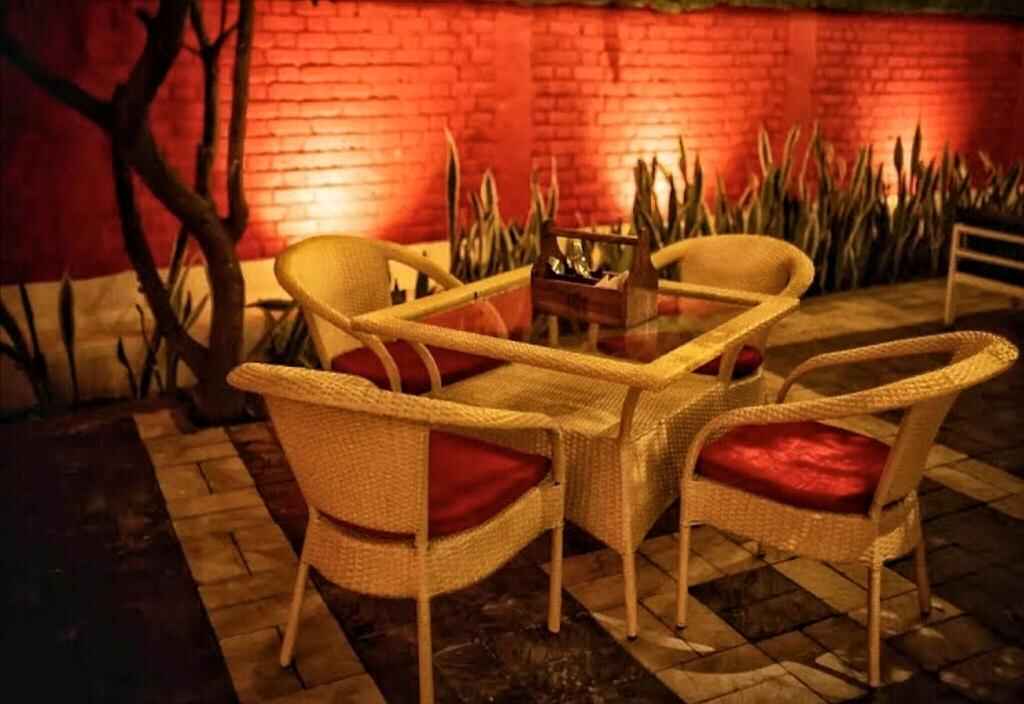 Best Private Cabin Cafe And Restaurant For Couples In Jabalpur 24