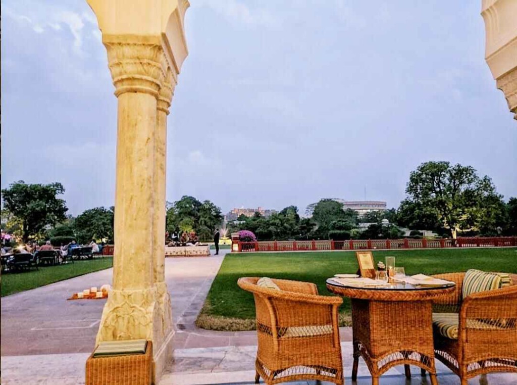 Best Private Cabin Cafe And Restaurant For Couples In Jaipur 15