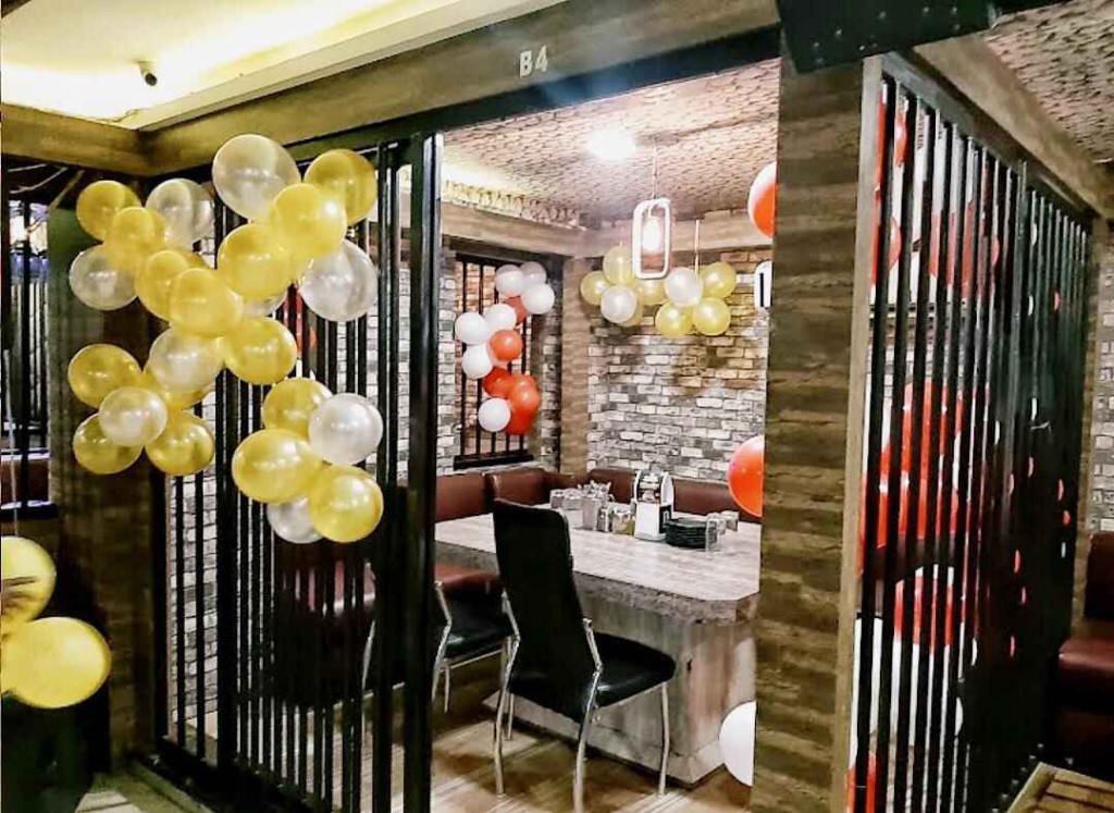 Best Private Cabin Cafe And Restaurant For Couples In Kanpur 0