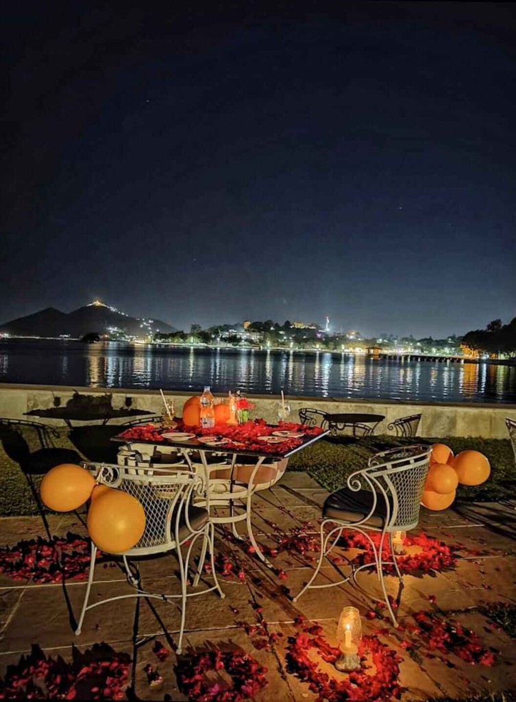 Best Private Cabin Cafe And Restaurant For Couples In Udaipur 16