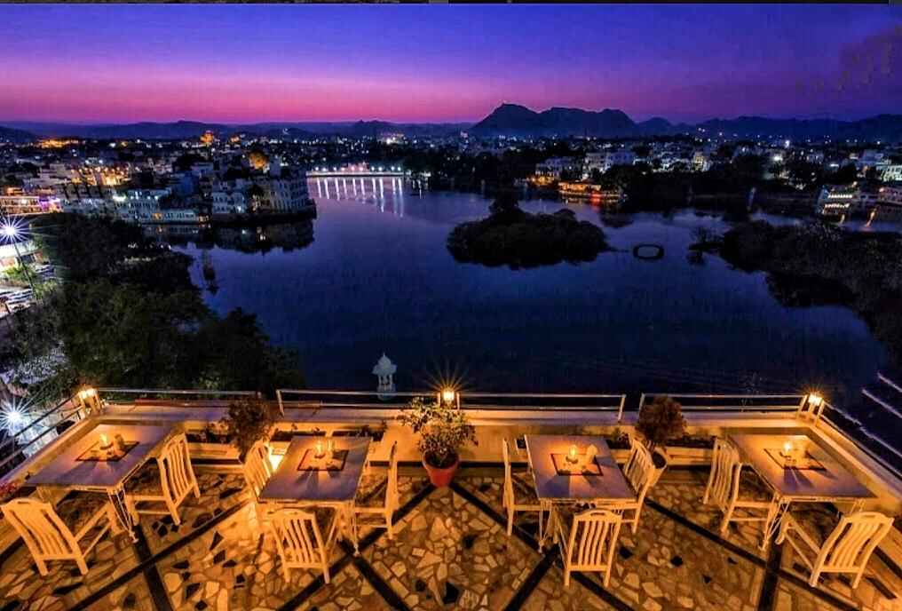 Best Private Cabin Cafe And Restaurant For Couples In Udaipur 7