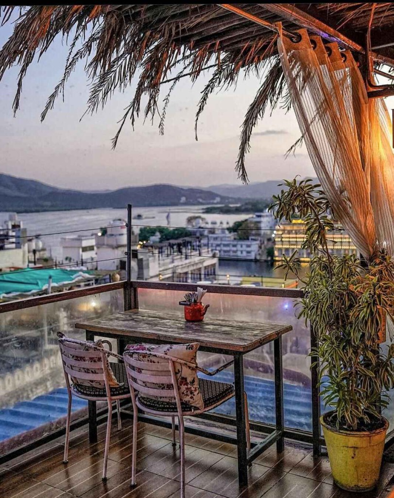Best Private Cabin Cafe And Restaurant For Couples In Udaipur 8