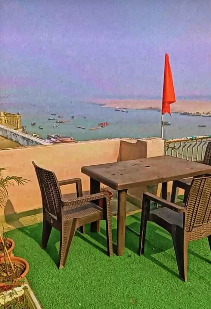 Best Private Cabin Cafe And Restaurant For Couples In Varanasi 5