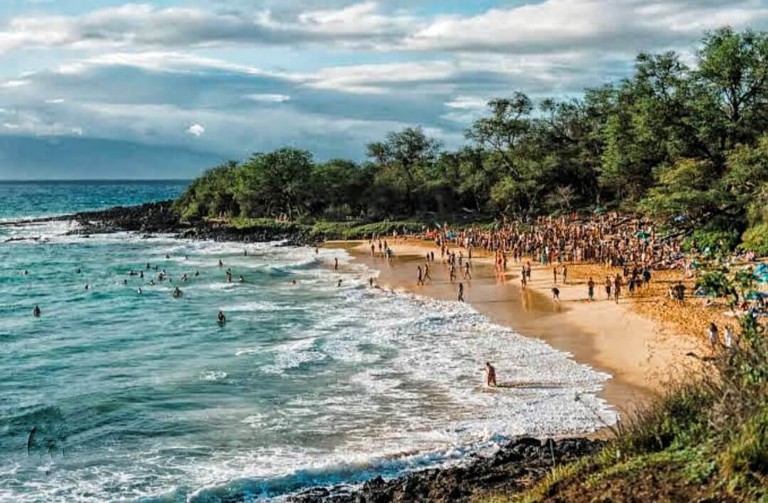 Top 9 Nude Beaches In Hawai - All Details