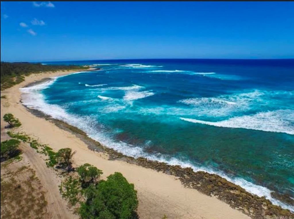 Nude Beaches of Hawai 32