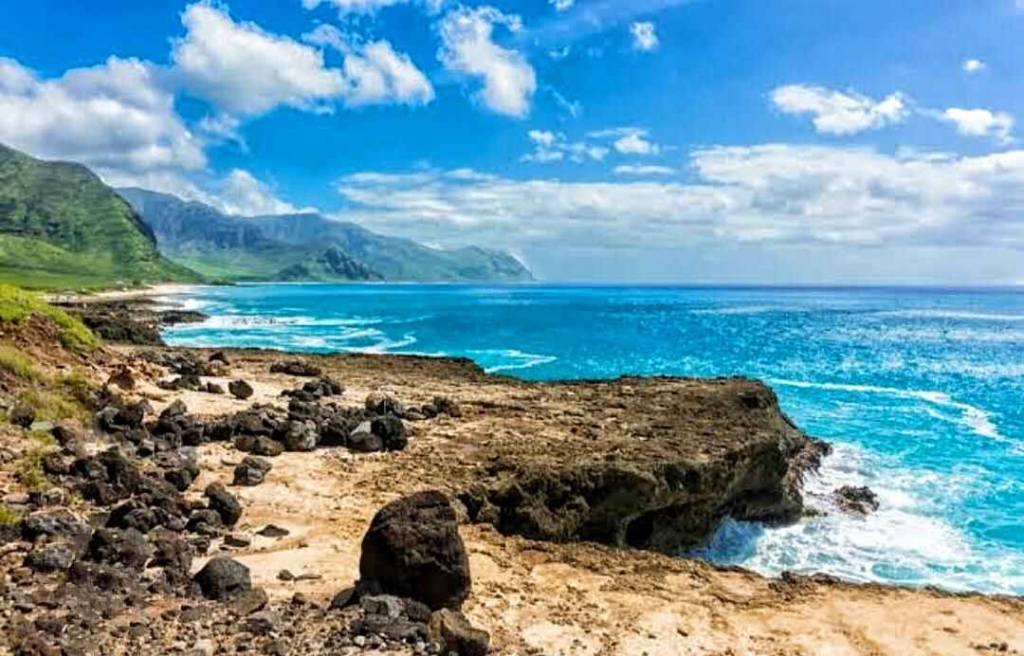 Nude beaches of Oahu 18