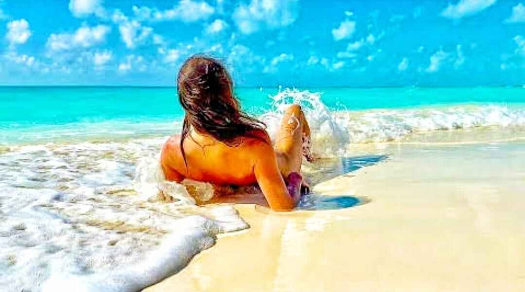 nude beaches in Cancun 0